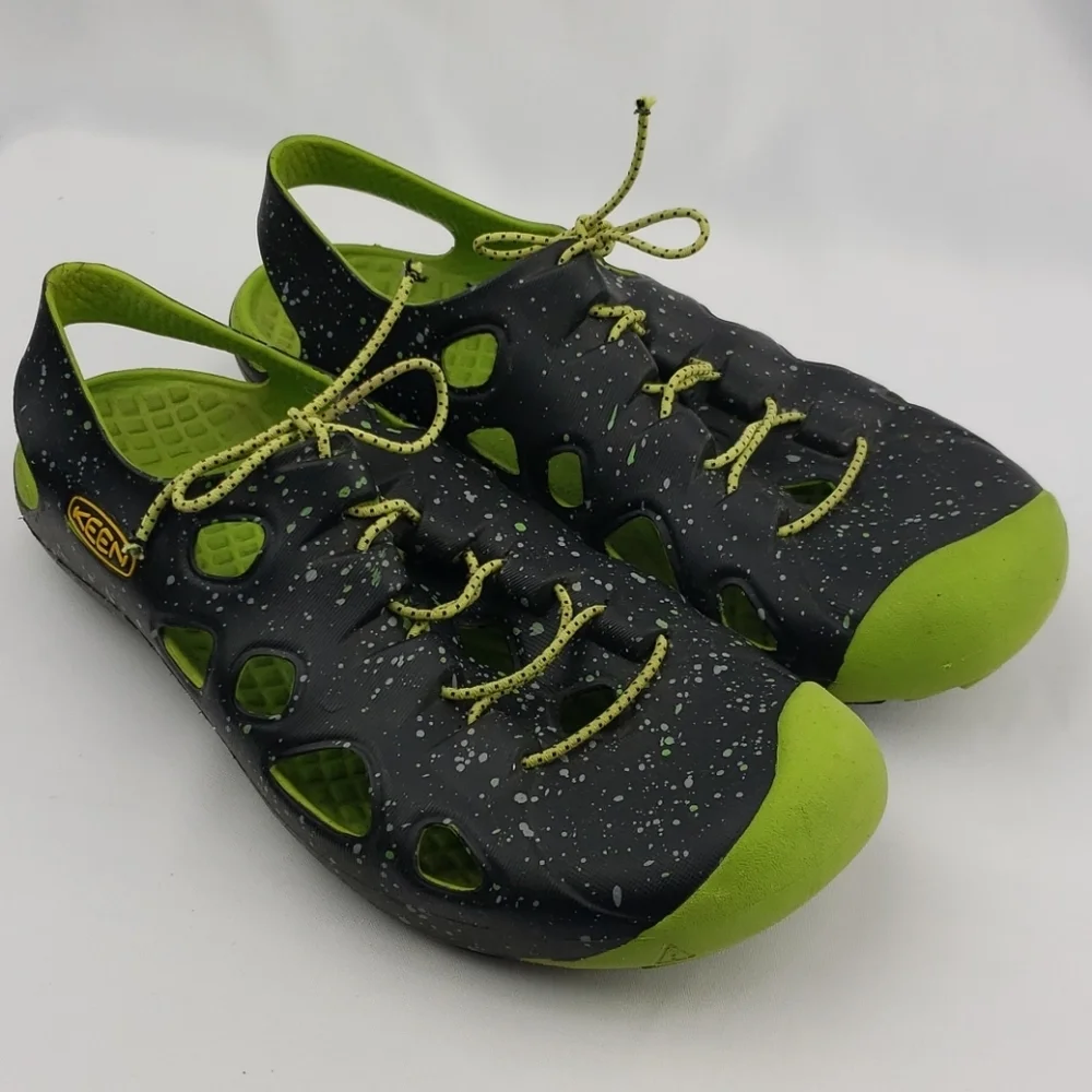 Keen Black/Green Hiking Sandals Size 6